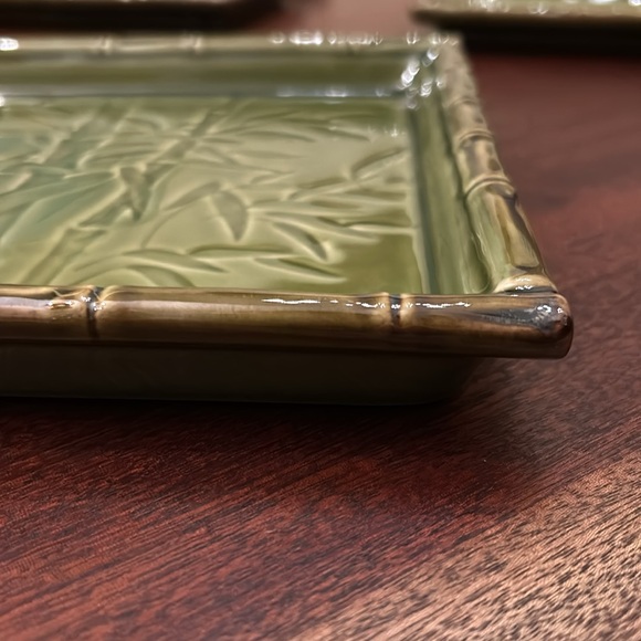 Vintage Serving Dish with Four Side Plates - Picture 5 of 6